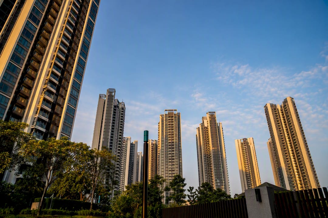 Avoid CPF Surprises When Choosing 99 vs 999 Leasehold in Singapore
